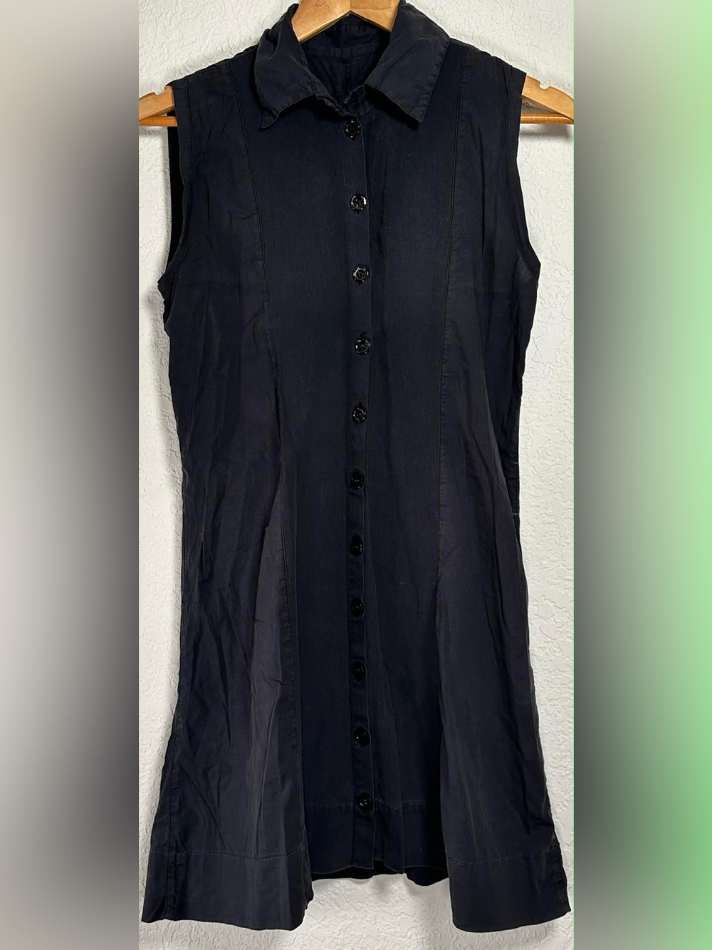 Black Sleeveless Button-Front Shirt Dress